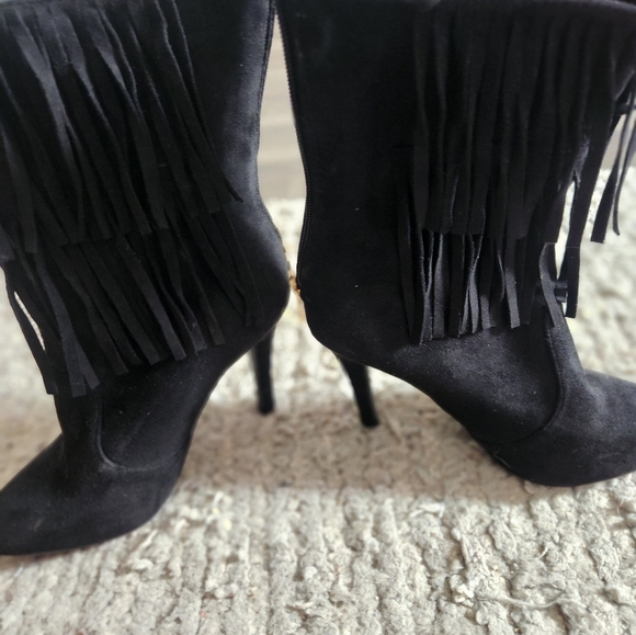 Bucco heeled fringe boots - Picture 3 of 9